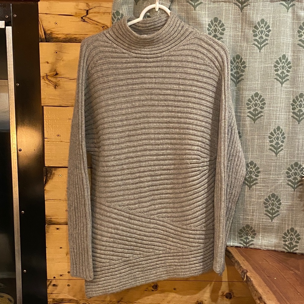 Helmut Lang Silk and Alpaca Gray Sweater Size Small